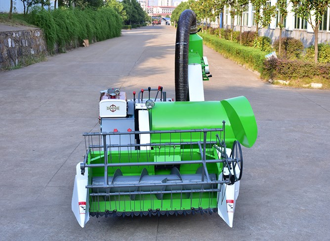 حصادة أرز صغيرة تعمل بمحرك ديز - مراجعة Combine Harvester Mini وسعره